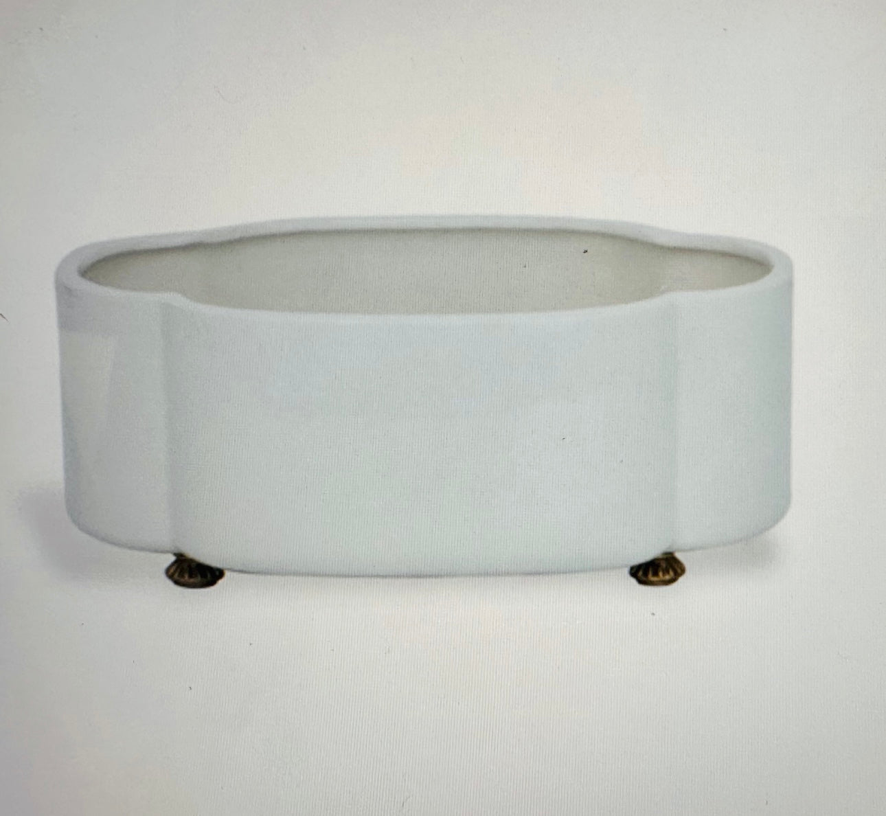 Oval, cream planter