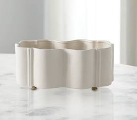 Tuscan Cream Scallop Planter